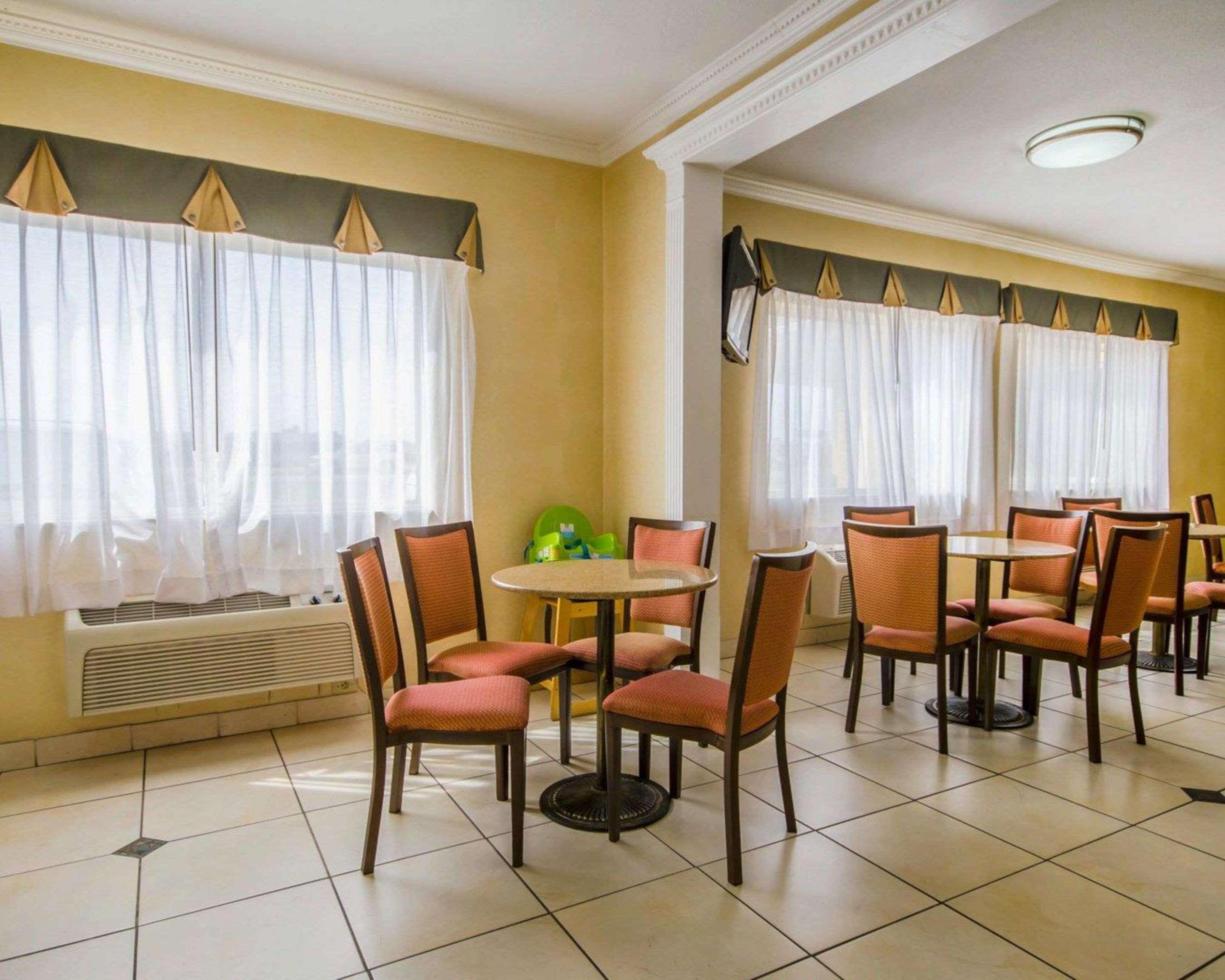 Quality Inn East Evansville Exterior foto