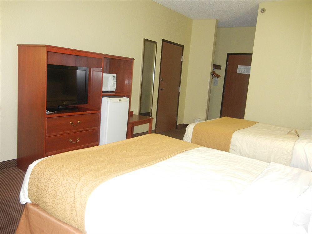 Quality Inn East Evansville Exterior foto